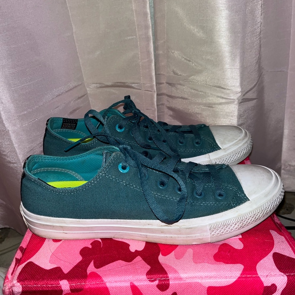 Dark blue converse with lunarlon